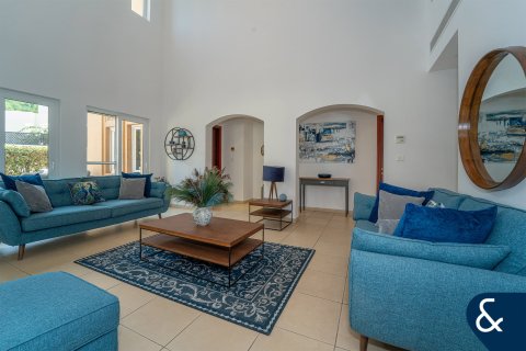 וילה למכירה ב Arabian Ranches, Dubai, איחוד האמירויות  7 חדרי שינה, 645 מ"ר, מספר 697994 - תמונה 2