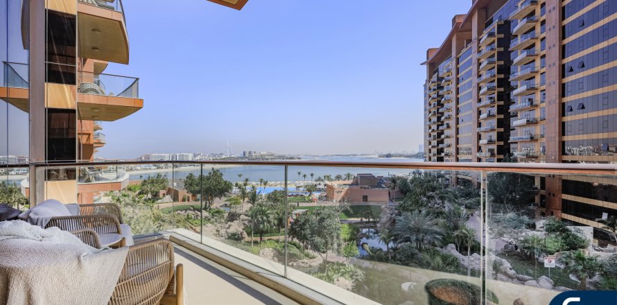 Huoneisto Palm Jumeirah, Dubai, Arabiemiraatit 1 makuuhuone, 120 m2 № 698053