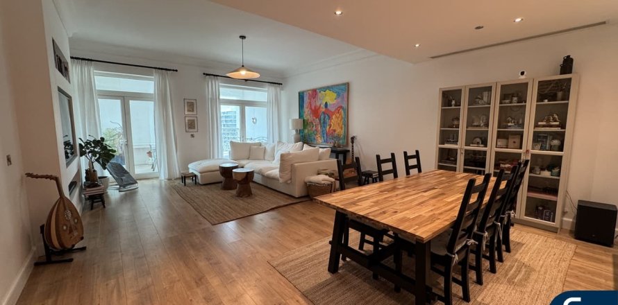 Apartament w Palm Jumeirah, Dubai, ZEA 2 sypialnie, 185 mkw. nr 698052