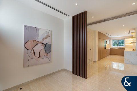 Vila v The Lakes, Dubai, SAE 3 spálne, 236 m2 č. 667281 - Fotografia 6