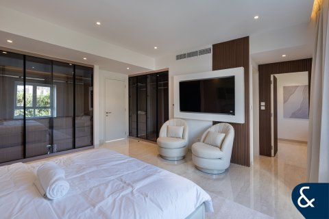 Vila v The Lakes, Dubai, SAE 3 spálne, 236 m2 č. 667281 - Fotografia 12