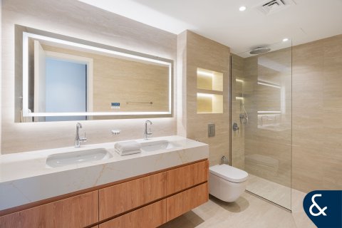 Vila v The Lakes, Dubai, SAE 3 spálne, 236 m2 č. 667281 - Fotografia 14