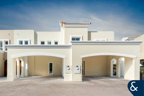 Vila v The Lakes, Dubai, SAE 3 spálne, 236 m2 č. 667281 - Fotografia 24