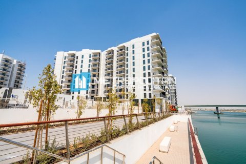 Apartment i Yas Island, Abu Dhabi, UAE 1 soveværelse, 64.5 kvm № 686419
