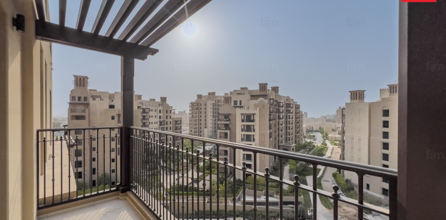 Apartament në Umm Suqeim, Dubai, Emiratet e Bashkuara Arabe 4 dhoma gjumi, 293 m2. № 764062