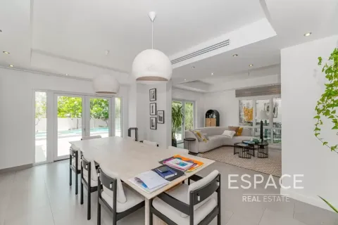 Meadows、Dubai、UAE にあるヴィラ販売中 5ベッドルーム、391 m2、No737904 - 写真 2