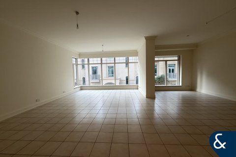 Huoneisto Dubai Marina, Dubai, Arabiemiraatit 3 makuuhuonetta, 216 m2 № 688895 - kuva 2