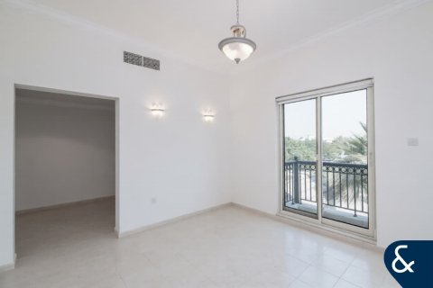 Villa te huur in Jumeirah Islands, Dubai, VAE 4 slaapkamers, 492 vr.m., nr 688898 - foto 18
