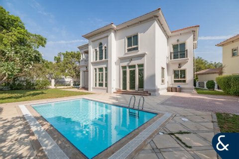 Villa Jumeirah Islands, Dubaijā, AAE 4 istabas, 492 m2 Nr. 688898