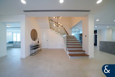 Vila di Dubai Sports City, Dubai, UEA 5 kamar tidur, 542 m2 nomor 667768 - foto 13