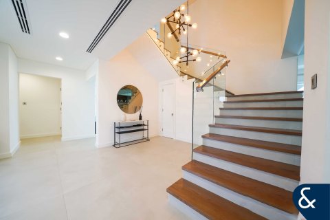 Vila di Dubai Sports City, Dubai, UEA 5 kamar tidur, 542 m2 nomor 667768 - foto 12