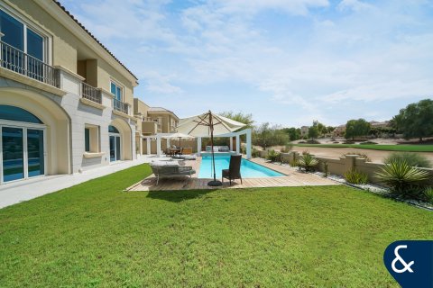 Vila di Dubai Sports City, Dubai, UEA 5 kamar tidur, 542 m2 nomor 667768 - foto 23