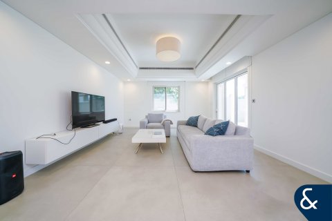 Vila di Dubai Sports City, Dubai, UEA 5 kamar tidur, 542 m2 nomor 667768 - foto 11