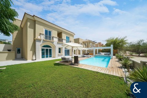 Vila di Dubai Sports City, Dubai, UEA 5 kamar tidur, 542 m2 nomor 667768 - foto 1