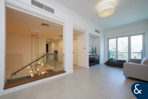 Vila di Dubai Sports City, Dubai, UEA 5 kamar tidur, 542 m2 nomor 667768 - foto 14