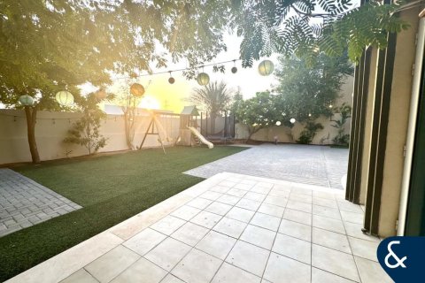 Vilă de vânzare în Jumeirah Park, Dubai, EAU 3 dormitoare, 285 mp. №667762 - poză 16
