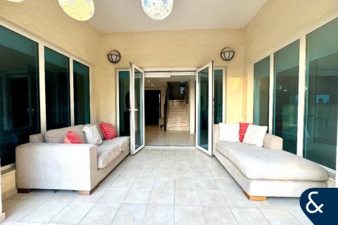 Vilă de vânzare în Jumeirah Park, Dubai, EAU 3 dormitoare, 285 mp. №667762 - poză 2