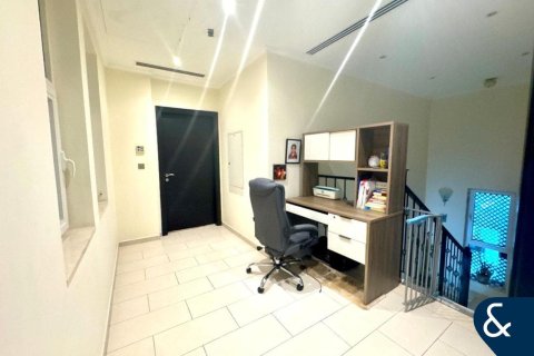 Vilă de vânzare în Jumeirah Park, Dubai, EAU 3 dormitoare, 285 mp. №667762 - poză 13