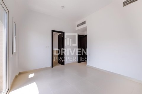 Villa til salg i Serena, Dubai, UAE 3 soveværelser, 186.27 kvm № 743064 - foto 10