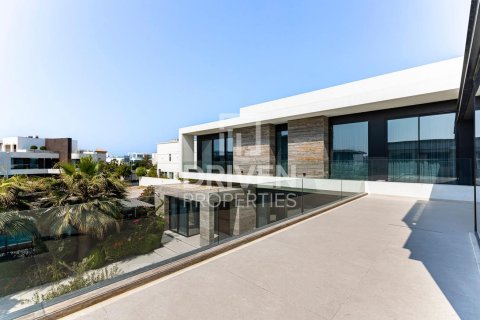 Villa en venta en Jumeirah, Dubai, EAU 5 dormitorios, 940.55 m2 № 743062 - foto 15