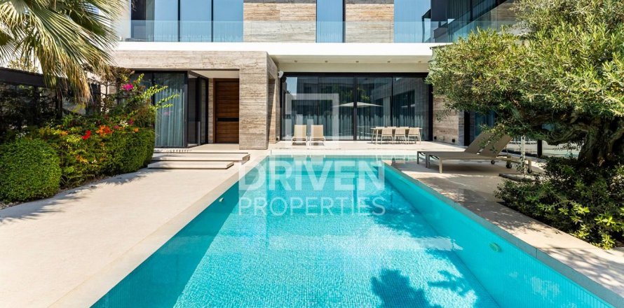 Villa i Jumeirah, Dubai, Emiratene 5 soverom, 940.55 kvm nr. 743062