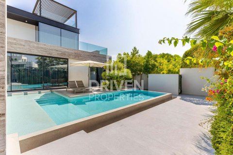 Villa en venta en Jumeirah, Dubai, EAU 5 dormitorios, 940.55 m2 № 743062 - foto 3