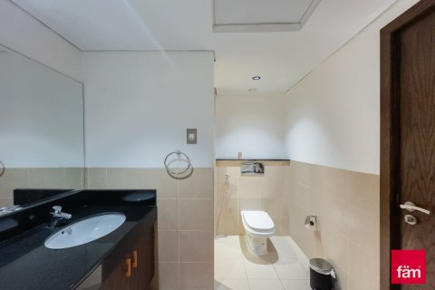 Appartamento in vendita a Downtown Dubai (Downtown Burj Dubai), Dubai, EAU 2 camere da letto, 130 mq. № 536440 - foto 18