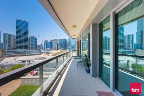 Appartamento in vendita a Downtown Dubai (Downtown Burj Dubai), Dubai, EAU 2 camere da letto, 130 mq. № 536440 - foto 16