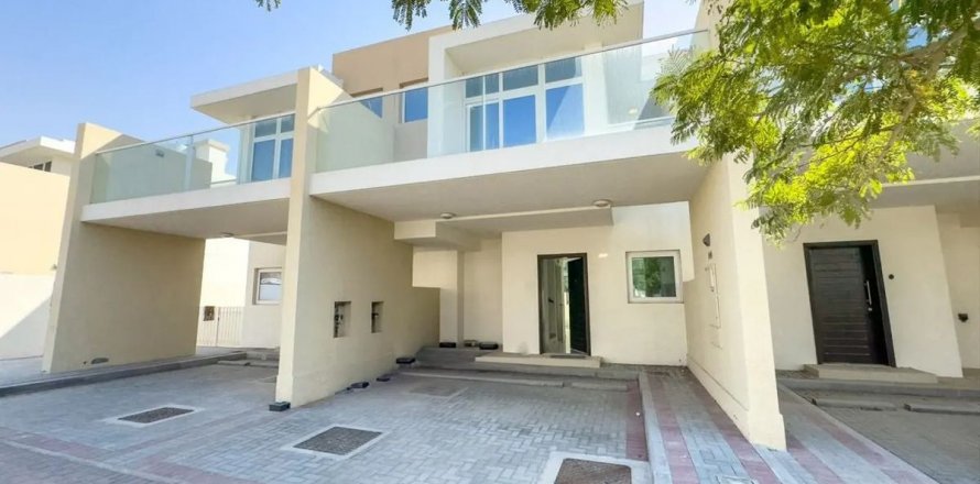 Таунхаус в Дубай, ОАЭ 3 спальни, 115.3м2 № 614365