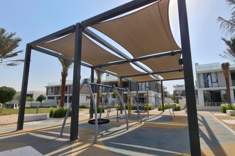 Dubai Hills Estate、Dubai、UAE にある土地販売中 734 m2、No648834 - 写真 2