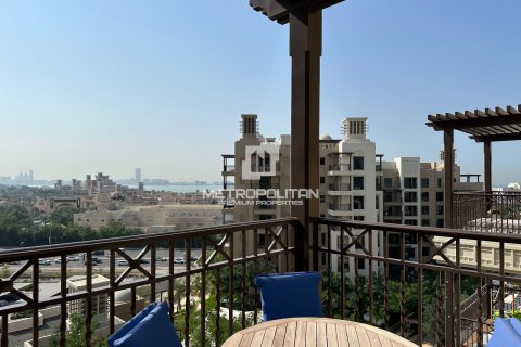 Apartemen di Umm Suqeim, Dubai, UEA 2 kamar tidur, 125 m2 nomor 592278 - foto 14