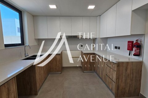 Снять в аренду виллу на Остров Яс, Абу-Даби, ОАЭ 4 спальни, 204.11м2, № 768934 - фото 3