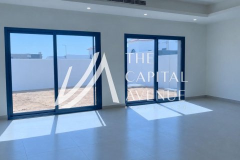 Üürile anda villa asukohaga Al Shamkha, Abu Dhabi, AÜE: 5 magamistoaga, 749.91 m² Nr 768933 - pilt 2