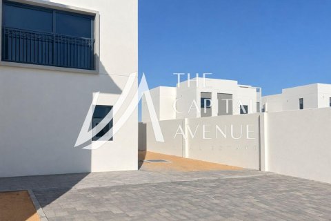 Villa in Al Shamkha, Abu Dhabi, VAE: 5 Schlafzimmer, 749.91 m2 Nr. 768933