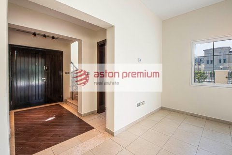 Villa te huur in Jumeirah Village Triangle, Dubai, VAE 2 slaapkamers, 260 vr.m., nr 678701 - foto 18