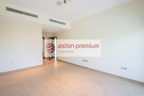 Villa te huur in Jumeirah Village Triangle, Dubai, VAE 2 slaapkamers, 260 vr.m., nr 678701 - foto 21
