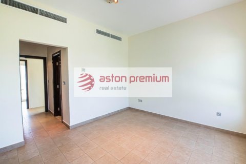 Villa te huur in Jumeirah Village Triangle, Dubai, VAE 2 slaapkamers, 260 vr.m., nr 678701 - foto 25