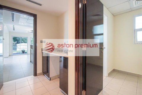 Villa te huur in Jumeirah Village Triangle, Dubai, VAE 2 slaapkamers, 260 vr.m., nr 678701 - foto 30