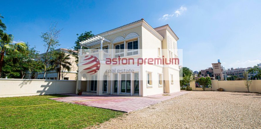 Villa in Jumeirah Village Triangle, Dubai, VAE 2 slaapkamers, 260 vr.m. nr 678701