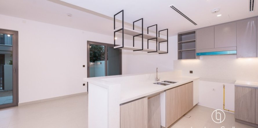 Вилла в Tilal Al Ghaf, Дубай, ОАЭ 3 спальни, 140м2 № 678760