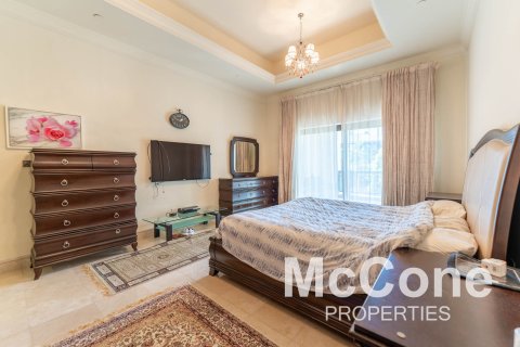 Apartment in Palm Jumeirah, Dubai, UAE 4 bedrooms, 636.29 sq.m. № 587525 - photo 16