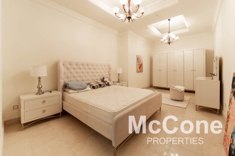 Apartment in Palm Jumeirah, Dubai, UAE 4 bedrooms, 636.29 sq.m. № 587525 - photo 18