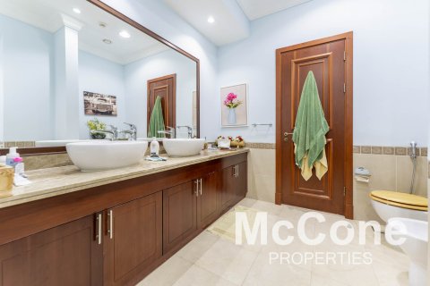 Apartment in Palm Jumeirah, Dubai, UAE 4 bedrooms, 636.29 sq.m. № 587525 - photo 25