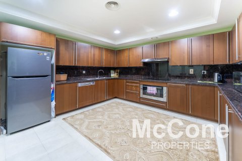 Apartment in Palm Jumeirah, Dubai, UAE 4 bedrooms, 636.29 sq.m. № 587525 - photo 7