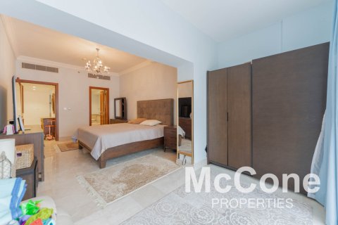 Apartment in Palm Jumeirah, Dubai, UAE 4 bedrooms, 636.29 sq.m. № 587525 - photo 12