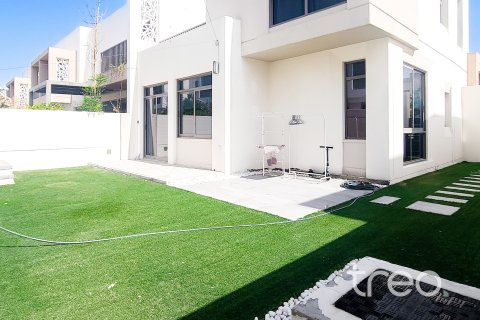 Rijtjeshuis in Town Square, Dubai, VAE 4 slaapkamers, 24.9 vr.m. nr 753695