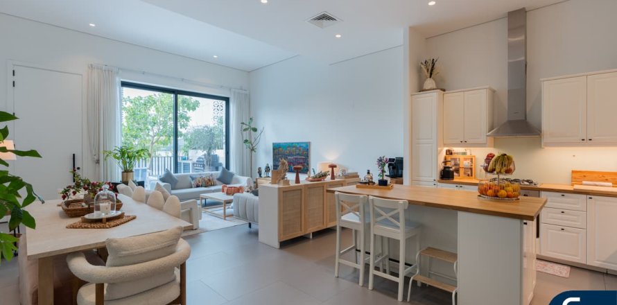 Villa asukohaga Jumeirah Village Circle, Dubai, AÜE: 4 magamistoaga, 295 m² Nr 688645