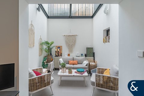 Müüa villa asukohaga Jumeirah Village Circle, Dubai, AÜE: 4 magamistoaga, 295 m² Nr 688645 - pilt 9