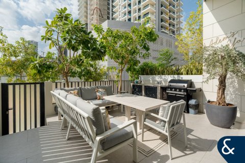 Müüa villa asukohaga Jumeirah Village Circle, Dubai, AÜE: 4 magamistoaga, 295 m² Nr 688645 - pilt 6