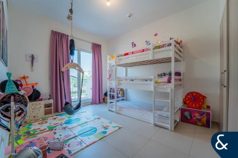 Villa in Dubai Sports City, Dubai, UAE 4 bedrooms, 311 sq.m. № 667431 - photo 10